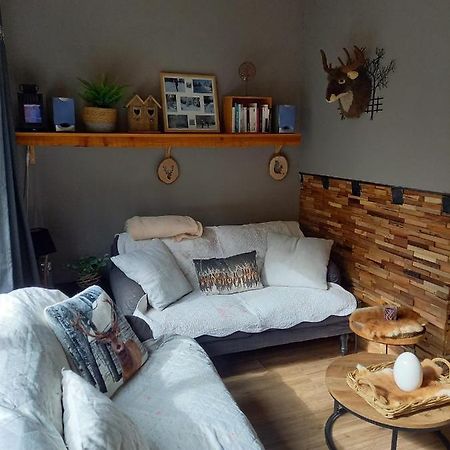 Le Refuge Villa Hastiere-par-dela Luaran gambar