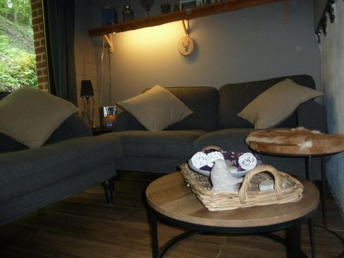 Le Refuge Villa Hastiere-par-dela Luaran gambar